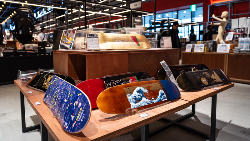 Illustration for article titled A Look Inside Autobacs: Japan's Fascinating Auto Parts Megastore